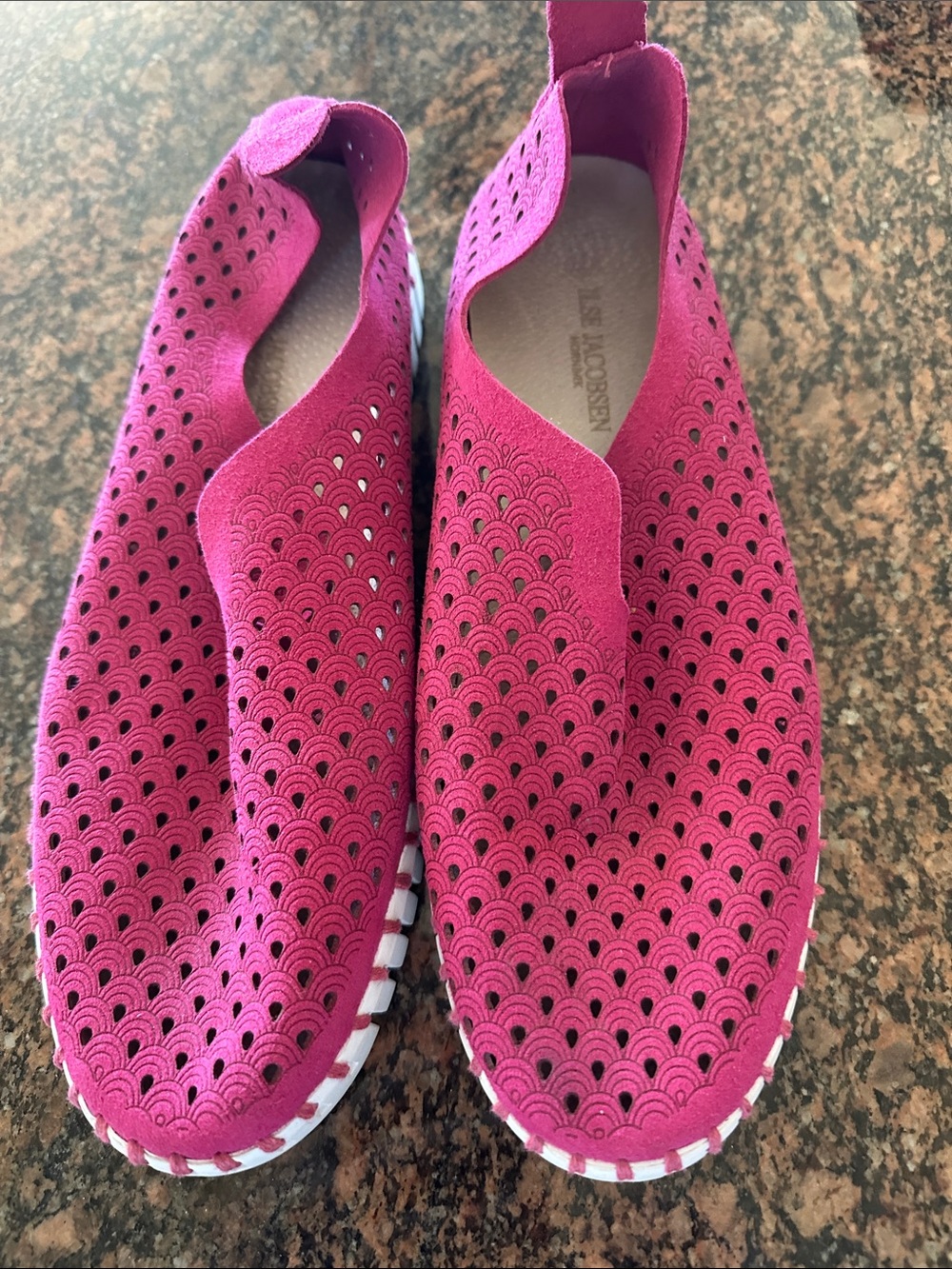 Ilse Jacobsen Hot Pink Perforated Slip-On Women’s Shoes 39 EUC